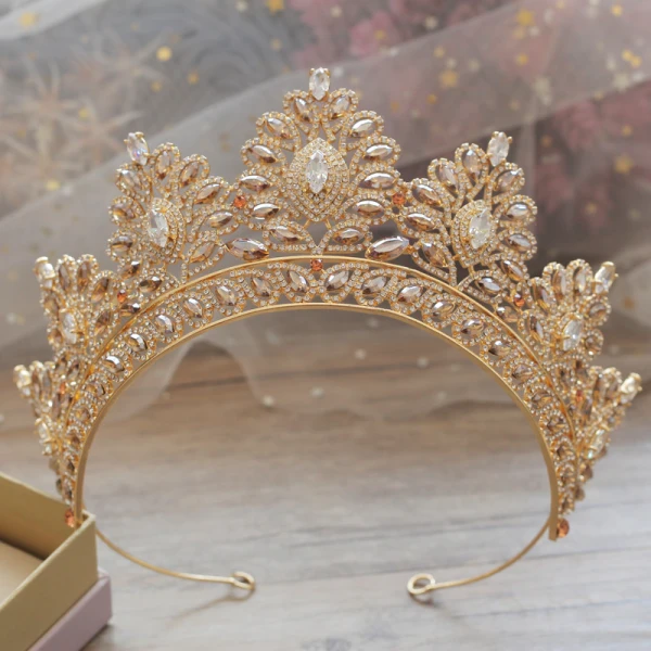 Luxury / Gorgeous Gold Tiara Earrings Wedding Veils Bridal Jewelry 2019 Metal Pearl Rhinestone Wedding Accessories