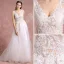Elegante Ivory / Creme Durchbohrt Brautkleider 2018 A Linie V-Ausschnitt Ärmellos Rückenfreies Applikationen Mit Spitze Pailletten Sweep / Pinsel Zug