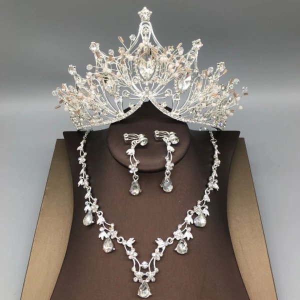 Fine Gull Tiara Halskjede Øredobber Brudesmykker 2019 Metall Beading Rhinestone Bryllup Tilbehør