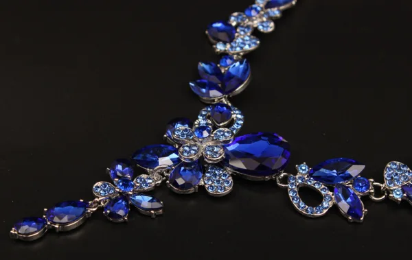 Charmant Rouge Faux Diamant Soirée Colliers Alliage Accessorize 2023