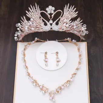 Amazing Unique Gold Bridal Jewelry 2019 Metal Tiara Necklace Tassel Earrings Crystal Pearl Rhinestone Wedding Accessories