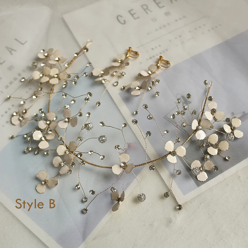 Boucles d'oreilles Petit CD Daisy Métal finition doré pâle, perle en