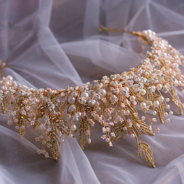 Snygga / Fina Guld Brud Huvudbonad 2019 Metall Handgjort Beading Pärla Rhinestone Tiara Bröllop Tillbehör