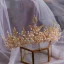Snygga / Fina Guld Brud Huvudbonad 2019 Metall Handgjort Beading Pärla Rhinestone Tiara Bröllop Tillbehör