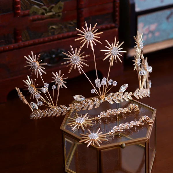 Snygga / Fina Guld Brud Huvudbonad 2019 Metall Blad Örhängen Tiara Kristall Rhinestone Bröllop Tillbehör