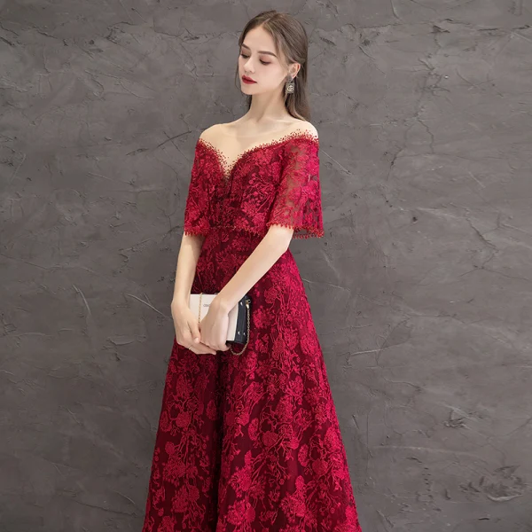 Meilleur Bordeaux Transparentes Robe De Soirée 2019 Princesse Encolure Dégagée Manches Courtes Appliques En Dentelle Faux Diamant Longue Dos Nu Robe De Ceremonie