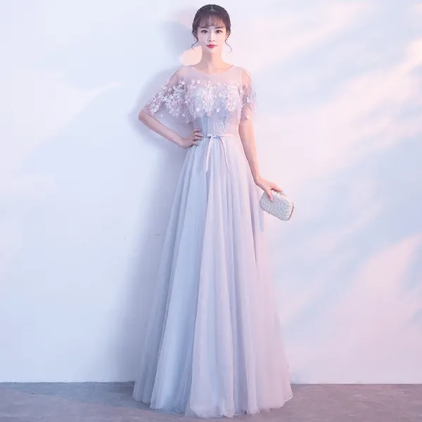 Affordable See-through Grey Evening Dresses  2019 A-Line / Princess Scoop Neck Short Sleeve Appliques Lace Flower Sash Floor-Length / Long Ruffle Backless Formal Dresses