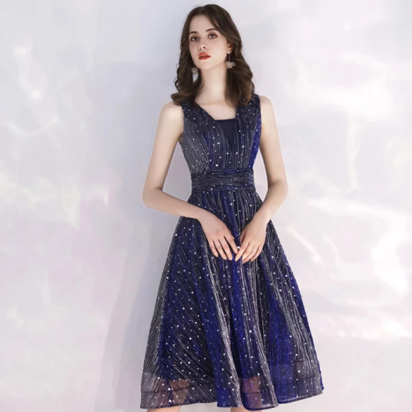 Glitter Ciel étoilé Bleu Marine de retour Robe De Graduation 2019 Princesse Encolure Carrée Sans Manches Thé Longueur Volants Dos Nu Robe De Ceremonie