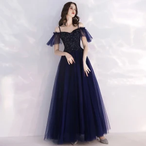 Abordable Bleu Marine Robe De Soirée 2019 Princesse Bretelles Spaghetti Manches Courtes Perlage Longue Volants Dos Nu Robe De Ceremonie