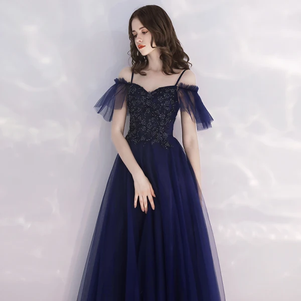 Abordable Bleu Marine Robe De Soirée 2019 Princesse Bretelles Spaghetti Manches Courtes Perlage Longue Volants Dos Nu Robe De Ceremonie