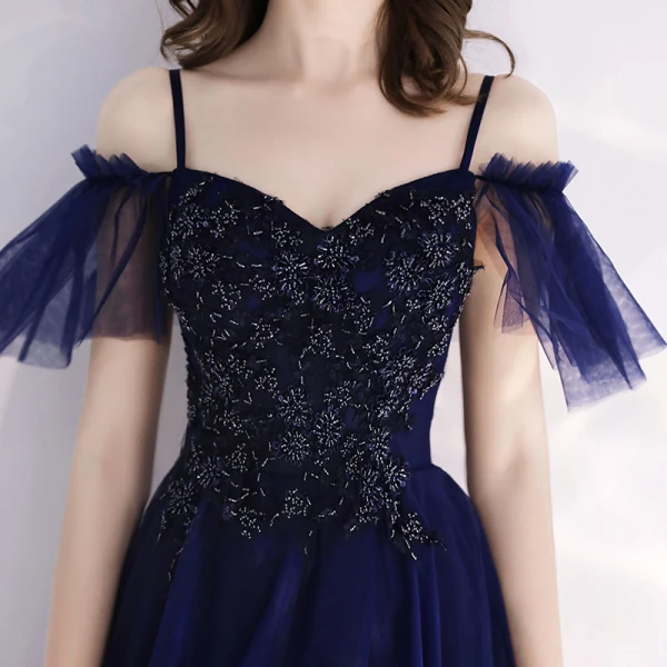 Abordable Bleu Marine Robe De Soirée 2019 Princesse Bretelles Spaghetti Manches Courtes Perlage Longue Volants Dos Nu Robe De Ceremonie