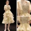 Chic / Belle Champagne de retour Robe De Graduation 2019 Princesse V-Cou Manches Courtes Perlage Thé Longueur Volants en Cascade Dos Nu Robe De Ceremonie