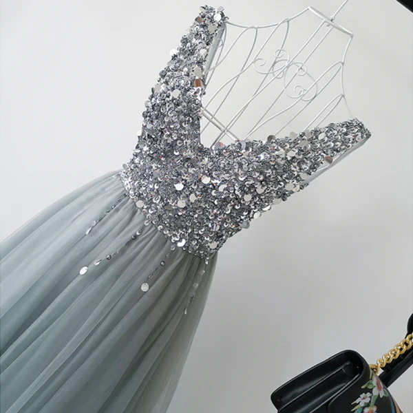 Sexig Grå Balklänningar 2019 Prinsessa Djup v-hals Ärmlös Paljetter Beading Långa Ruffle Halterneck Formella Klänningar