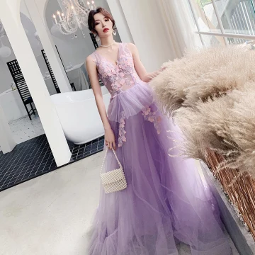 Illusion Lilas Transparentes Robe De Soirée 2019 Princesse V Cou Sans Manches Appliques En Dentelle Longue Volants Dos Nu Robe De Ceremonie