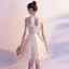 Abordable Champagne de retour Robe De Graduation 2019 Princesse Bretelles Spaghetti Sans Manches Paillettes Courte Volants Dos Nu Robe De Ceremonie