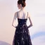 Chic / Belle Bleu Marine de retour Robe De Graduation 2019 Princesse Bretelles Spaghetti Sans Manches Brodé Thé Longueur Volants Dos Nu Robe De Ceremonie