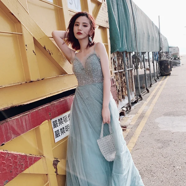 Élégant Sexy Océan Bleu Robe De Soirée 2019 Princesse Bretelles Spaghetti Sans Manches Faux Diamant Longue Volants Dos Nu Robe De Ceremonie