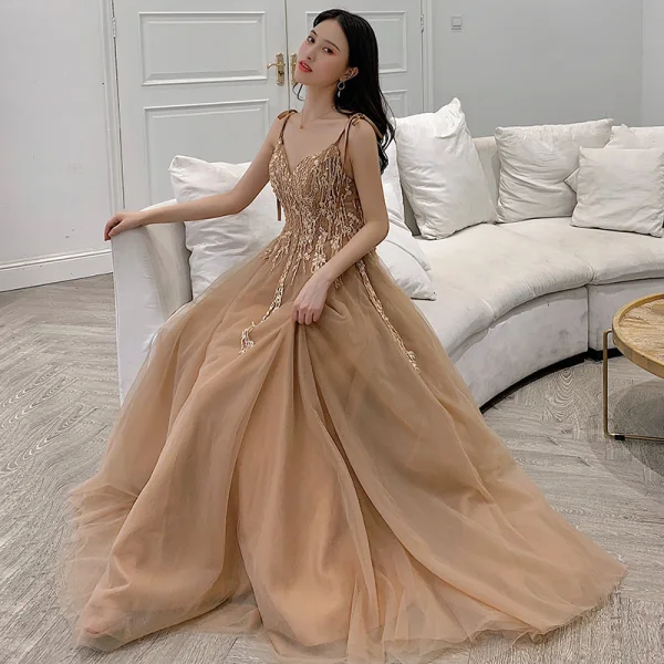 Sexy Kaki Robe De Soirée 2019 Princesse Bretelles Spaghetti Sans Manches Appliques En Dentelle Perlage Tribunal Train Volants Dos Nu Robe De Ceremonie