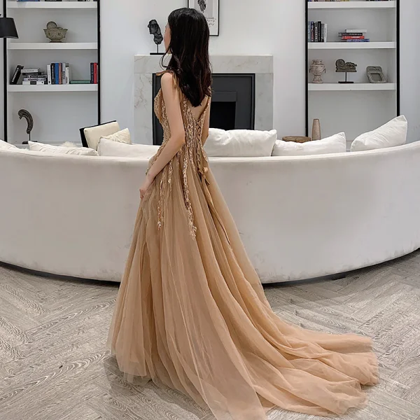 Sexy Kaki Robe De Soirée 2019 Princesse Bretelles Spaghetti Sans Manches Appliques En Dentelle Perlage Tribunal Train Volants Dos Nu Robe De Ceremonie
