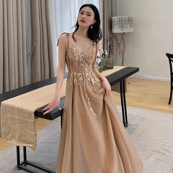 Sexy Kaki Robe De Soirée 2019 Princesse Bretelles Spaghetti Sans Manches Appliques En Dentelle Perlage Tribunal Train Volants Dos Nu Robe De Ceremonie