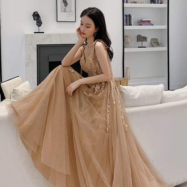 Sexy Khaki Evening Dresses 2019 A-Line / Princess Spaghetti Straps Sleeveless Appliques Lace Beading Court Train Ruffle Backless Formal Dresses