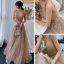 Elegante Champagner Abendkleider 2019 A Linie Rundhalsausschnitt Ärmellos Feder Strass Stoffgürtel Lange Rüschen Rückenfreies Festliche Kleider