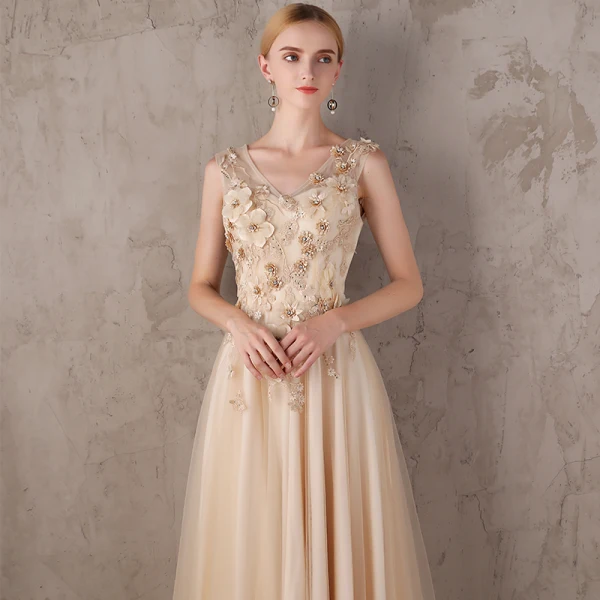 Élégant Doré Robe De Soirée 2018 Princesse V-Cou Sans Manches Appliques Fleur Faux Diamant Train De Balayage Volants Dos Nu Robe De Ceremonie