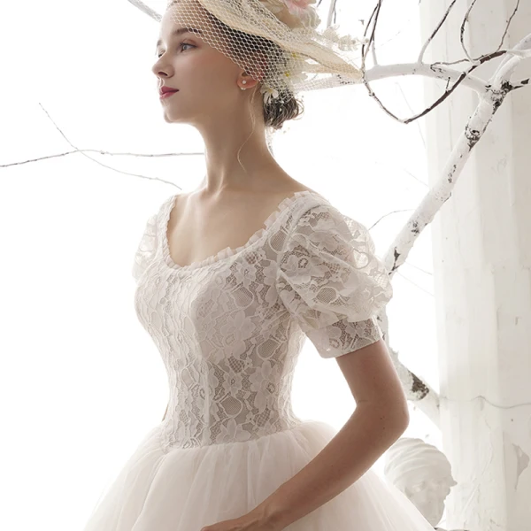 Victorian Style Vintage / Retro Ivory Lace Wedding Dresses 2019 A-Line / Princess Scoop Neck Puffy Short Sleeve Backless Chapel Train Ruffle