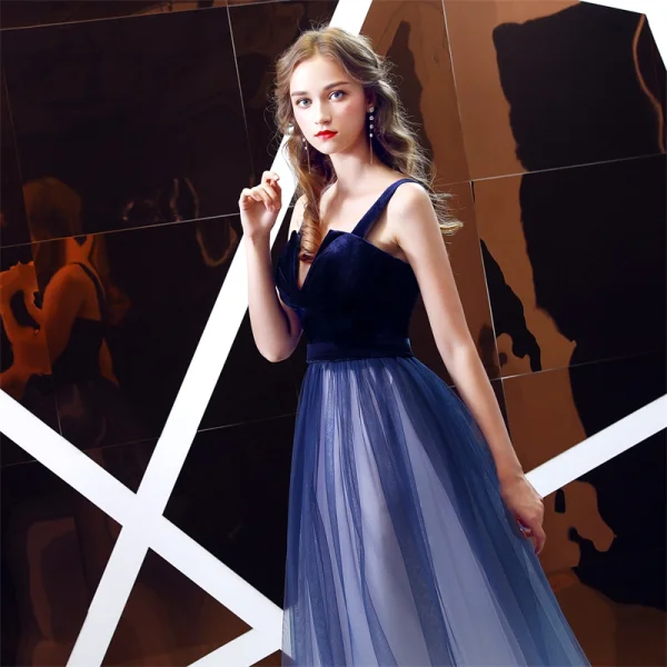 Elegant Royal Blue Gradient-Color Suede Evening Dresses  2019 A-Line / Princess Shoulders Sleeveless Sash Floor-Length / Long Ruffle Backless Formal Dresses