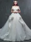 Schöne Champagner Brautkleider / Hochzeitskleider 2019 A Linie Off Shoulder Kurze Ärmel Rückenfreies Applikationen Spitze Perlenstickerei Perle Kapelle-Schleppe Rüschen