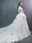 Schöne Champagner Brautkleider / Hochzeitskleider 2019 A Linie Off Shoulder Kurze Ärmel Rückenfreies Applikationen Spitze Perlenstickerei Perle Kapelle-Schleppe Rüschen