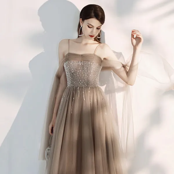 Élégant Kaki Robe De Soirée 2019 Princesse De l'épaule Bretelles Spaghetti Manches Courtes Perlage Longue Volants Dos Nu Robe De Ceremonie