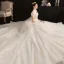Viktorianischer Stil Vintage Champagner Brautkleider / Hochzeitskleider 2019 A Linie Eckiger Ausschnitt Geschwollenes Kurze Ärmel Rückenfreies Schleife Glanz Tülle Applikationen Spitze Perlenstickerei Kathedrale Schleppe Rüschen