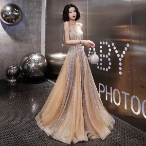Scintillantes Transparentes Doré Robe De Soirée 2019 Princesse Bretelles Spaghetti Sans Manches Glitter Longue Volants Dos Nu Robe De Ceremonie