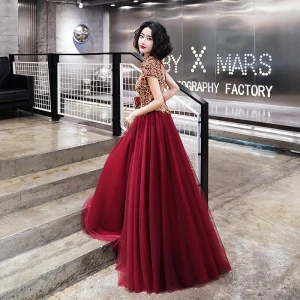 Vintage Originale Bordeaux Transparentes Robe De Soirée 2019 Princesse Col Haut Manches Courtes Perlage Longue Volants Dos Nu Robe De Ceremonie