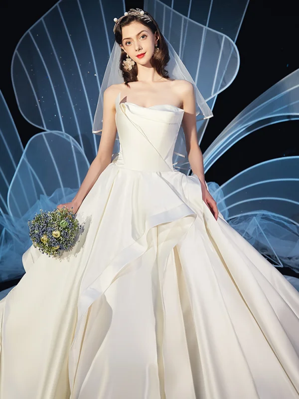 Modest / Simple Ivory Satin Wedding Dresses 2019 Ball Gown Strapless Sleeveless Backless Cathedral Train Ruffle