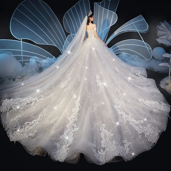 Chic / Belle Champagne Robe De Mariée 2019 Robe Boule De l'épaule Manches Courtes Dos Nu Glitter Tulle Appliques En Dentelle Cathedral Train Volants
