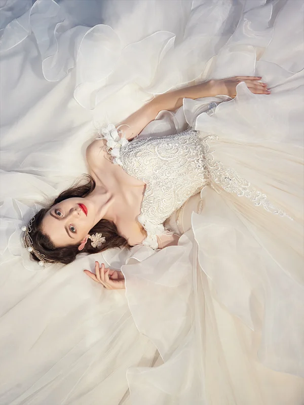 Elegant Champagne Wedding Dresses 2019 Ball Gown Off-The-Shoulder Feather Short Sleeve Backless Beading Appliques Lace Cathedral Train Ruffle
