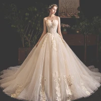 Mooie / Prachtige Champagne Trouwjurken 2019 A lijn Geliefde Mouwloos Ruglooze Glans Tule Appliques Kant Pailletten Kralen Chapel Train Ruche