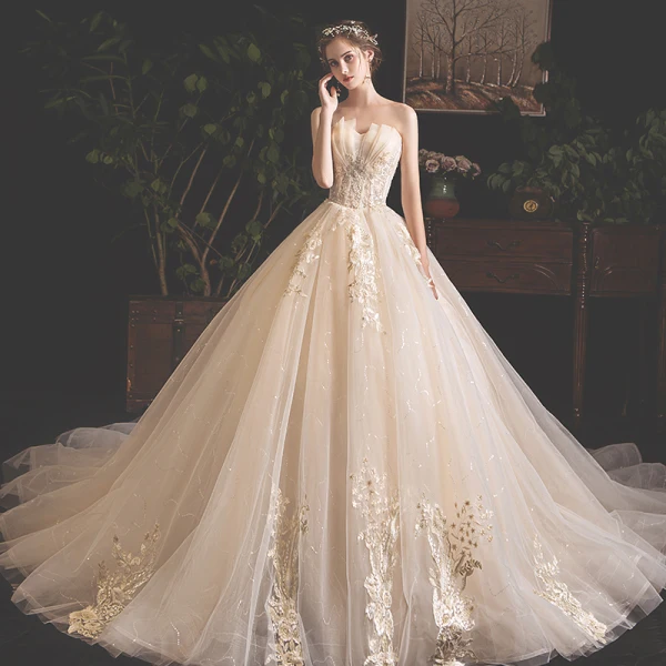 Fine Champagne Brudekjoler 2019 Prinsesse Kjæreste Uten Ermer Ryggløse Glitter Tyll Appliques Blonder Paljetter Beading Chapel Train Buste