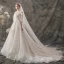 Leichtes Durchsichtige Champagner Garten / Im Freien Brautkleider / Hochzeitskleider 2019 A Linie Stehkragen Geschwollenes 3/4 Ärmel Rückenfreies Applikationen Spitze Hof-Schleppe Rüschen