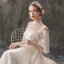 Leichtes Durchsichtige Champagner Garten / Im Freien Brautkleider / Hochzeitskleider 2019 A Linie Stehkragen Geschwollenes 3/4 Ärmel Rückenfreies Applikationen Spitze Hof-Schleppe Rüschen