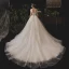 Fine Champagne Brudekjoler 2019 Prinsesse Fantastiske / Unike Kjæreste Uten Ermer Ryggløse Beading Chapel Train Buste