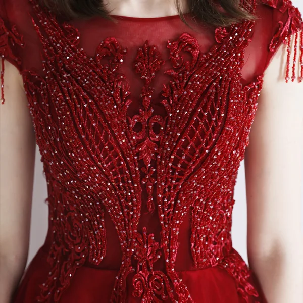 Chic / Belle Bordeaux Robe De Soirée 2019 Princesse Encolure Dégagée Sans Manches Perlage Gland Appliques En Dentelle Longue Volants Dos Nu Robe De Ceremonie