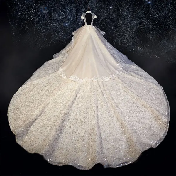 Glitzernden Champagner Durchsichtige Brautkleider / Hochzeitskleider 2019 Ballkleid Stehkragen Kurze Ärmel Rückenfreies Applikationen Spitze Perlenstickerei Glanz Pailletten Tülle Königliche Schleppe Rüschen