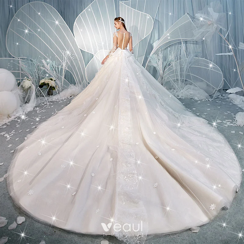 Champagne Tulle Scoop Appliques Button Back Wedding Dress