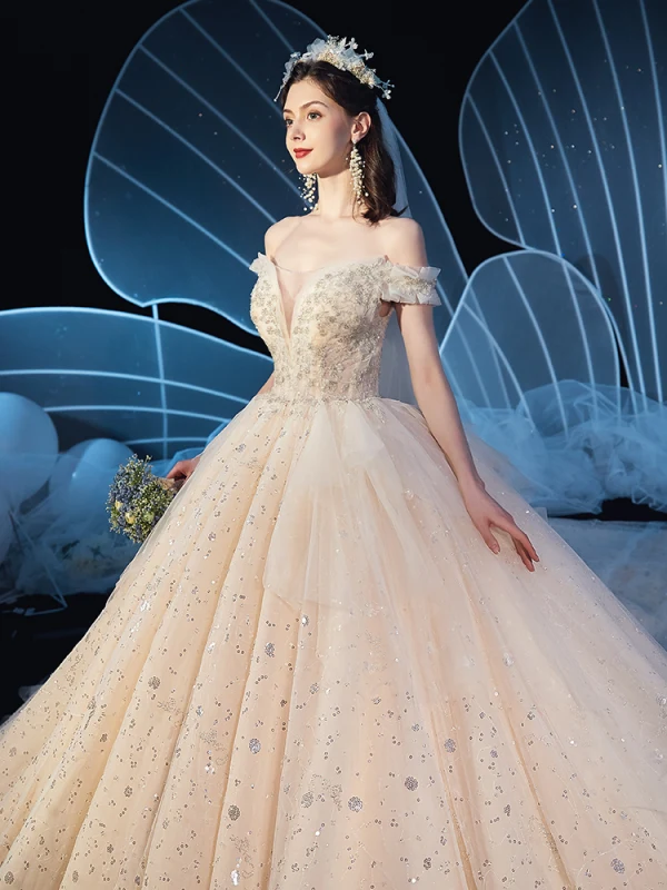 Schöne Champagner Brautkleider / Hochzeitskleider 2019 Ballkleid Off Shoulder Kurze Ärmel Rückenfreies Perlenstickerei Glanz Pailletten Kathedrale Schleppe Rüschen