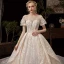 Vintage / Originale Champagne Robe De Mariée 2019 Princesse Transparentes Encolure Carrée Gonflée Manches Courtes Dos Nu Glitter Tulle Appliques En Dentelle Perlage Cathedral Train Volants