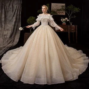 Viktoriansk Stil Champagne Brudekjoler 2019 Ballkjole Av Skulderen Avtakbar Puffy Langermede Ryggløse Glitter Tyll Appliques Blonder Beading Cathedral Train Buste