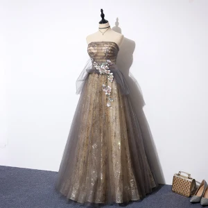 Elegante Grijs Goud Doorzichtige Galajurken 2019 A Lijn Strapless Mouwloos Appliques Bloem Kralen Glans Tule Lange Ruche Ruglooze Gelegenheid Jurken